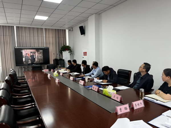 市退役军人事务局召开党组理论学习
中心组（扩大）学习会